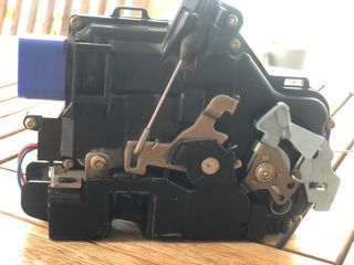 Cerradura Coche puerta delantera derecha
