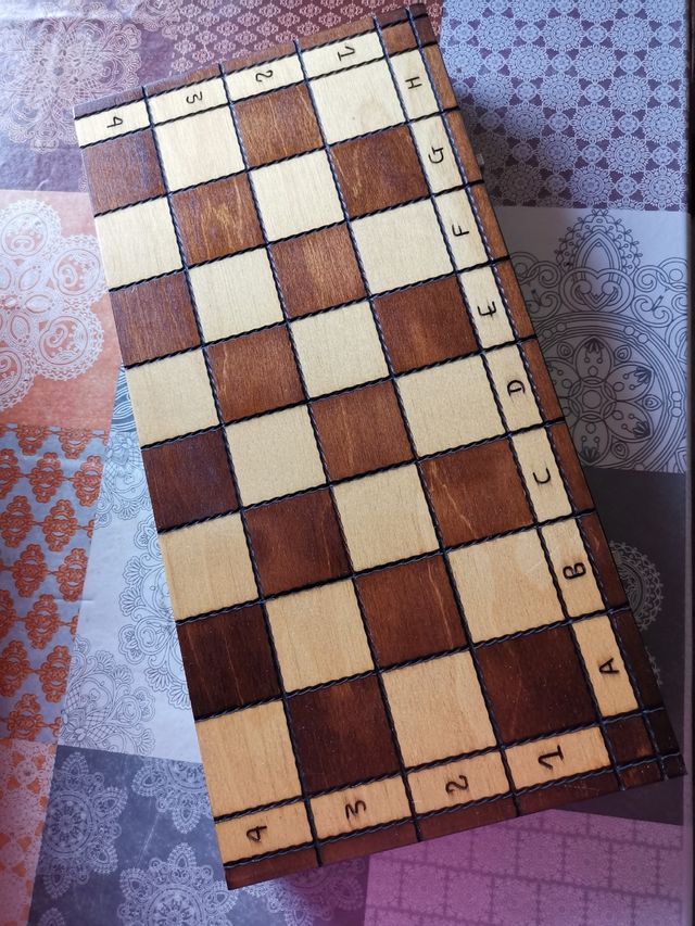 ajedrez de madera abierto 40x40 cm