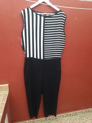 Mono rayas Zara. Talla L.