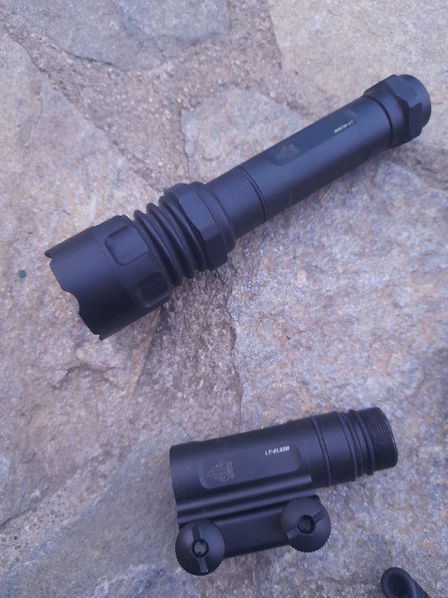 ¡110€ LIQUIDACIÓN! Linterna especial caza