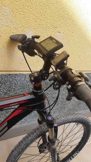 bicicleta transformada a eléctrica