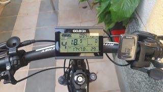 bicicleta transformada a eléctrica