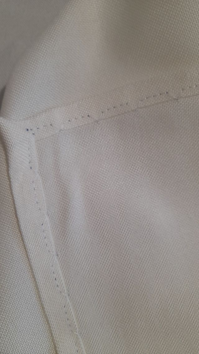 Mantel bordado a mano