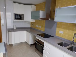 Piso en alquiler Reyes Católicos 84 Villar