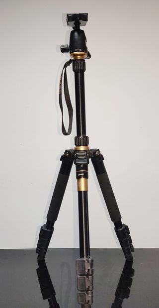 Cámara Nikon D3300 con accesorios