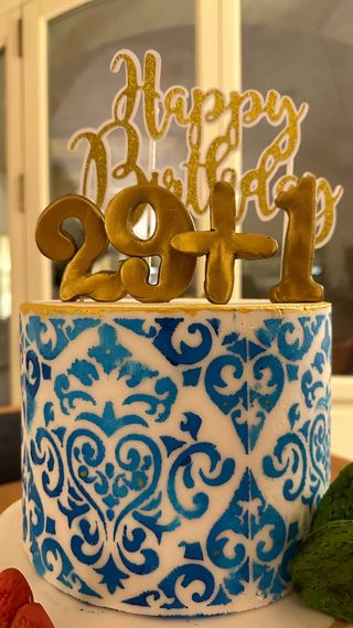 Torta scenografica -torta finta compleanno 30 anni