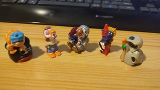 Figuras de huevo Kinder y otros