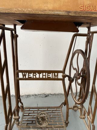 Maquina de coser antigua