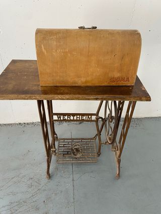 Maquina de coser antigua