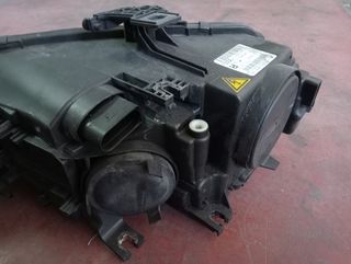 Faro derecho de Audi A4