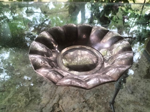 Bandeja forma flor en alpaca.