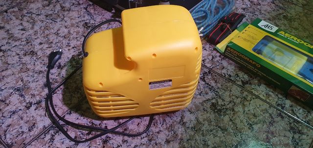 Maletín aerografo y compresor.