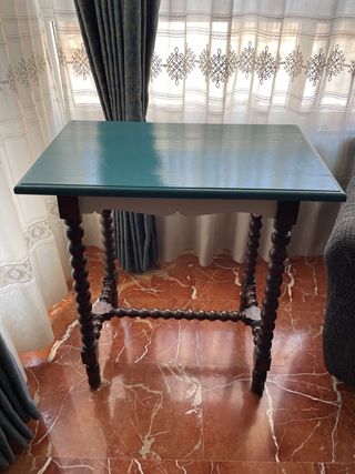 Conjunto de mesa y paragüero