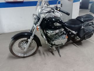 Suzuki intruder 250cc classic