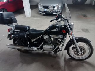 Suzuki intruder 250cc classic