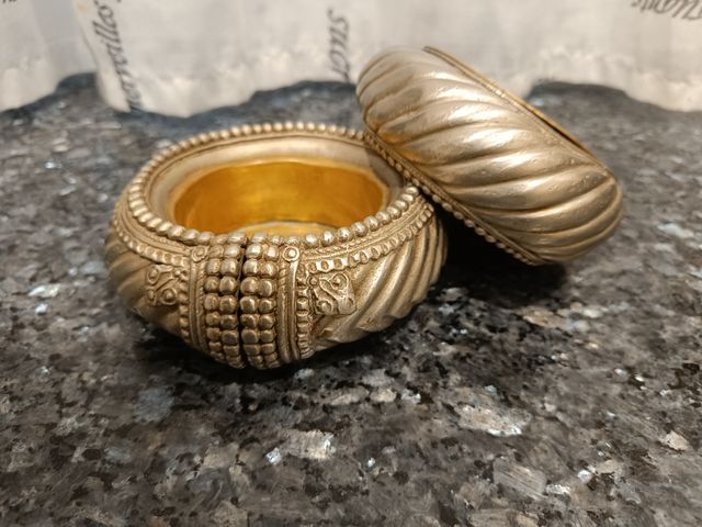 2 braccialetti indiani originali in ottone