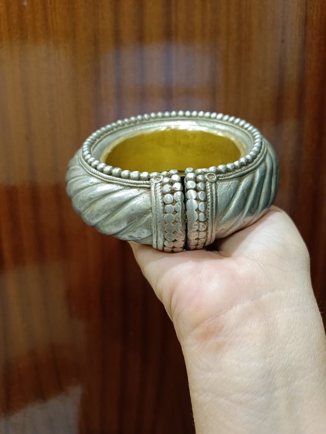 2 braccialetti indiani originali in ottone