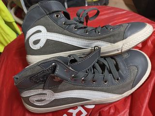 Zapatos de vestir, zapatillas, manoletinas