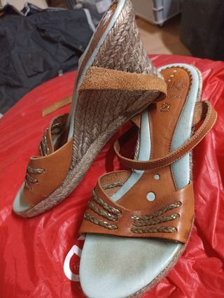 Zapatos de vestir, zapatillas, manoletinas