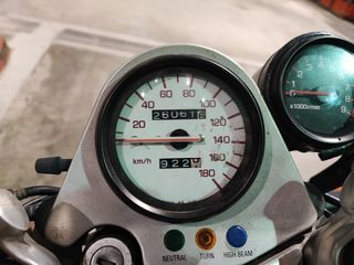 Yamaha SRX 600 café racer