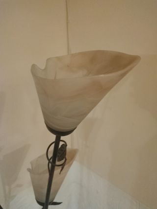 Lampara forja de pie