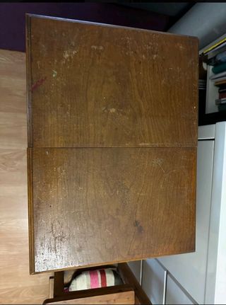 Maquina de coser Singer con mueble