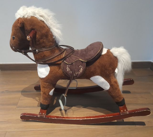 Caballo balancín 
