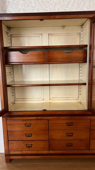 Precio negociable. Madera maciza cerezo.