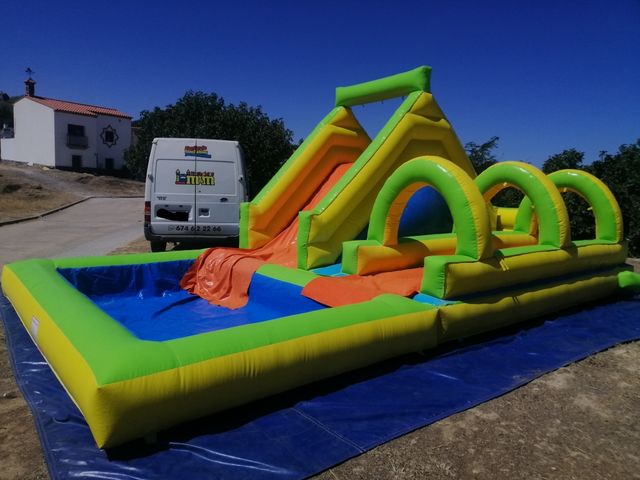 Alquiler de hinchables y toro mecánico 