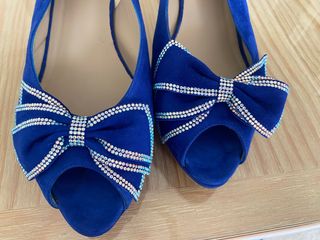 Zapatos de tacón de ancho especial