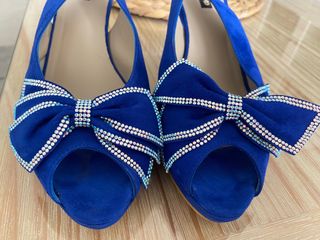 Zapatos de tacón de ancho especial