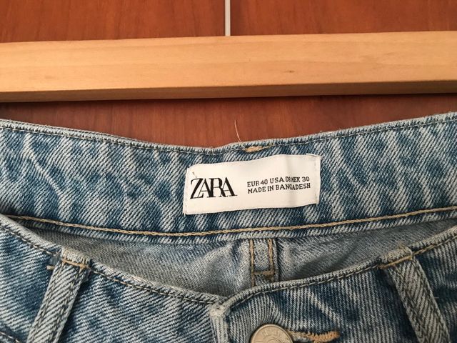 Pantalón Zara. T.40