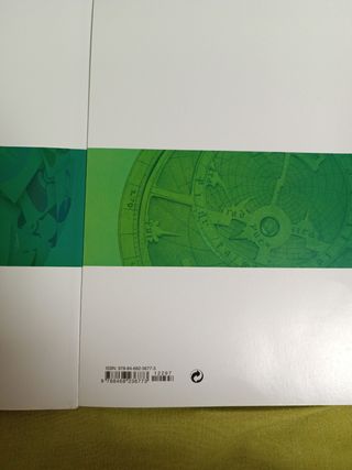 3 libros de Geografía y Historia 2°Eso