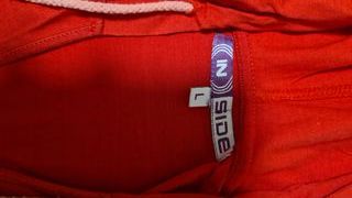 Camiseta Roja con capulla
