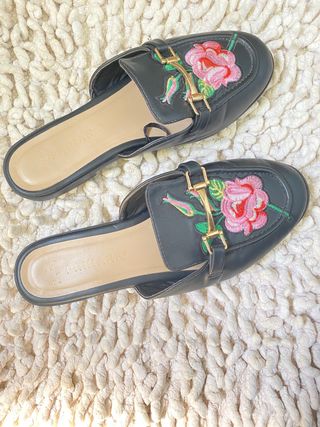 Mocasines con bordado