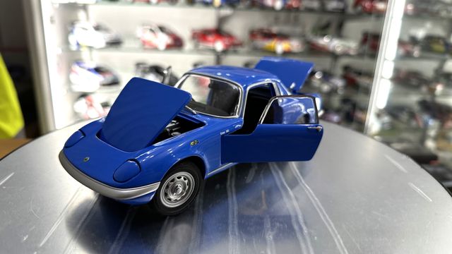 Lotus elan escala 1:18