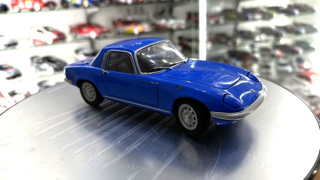 Lotus elan escala 1:18