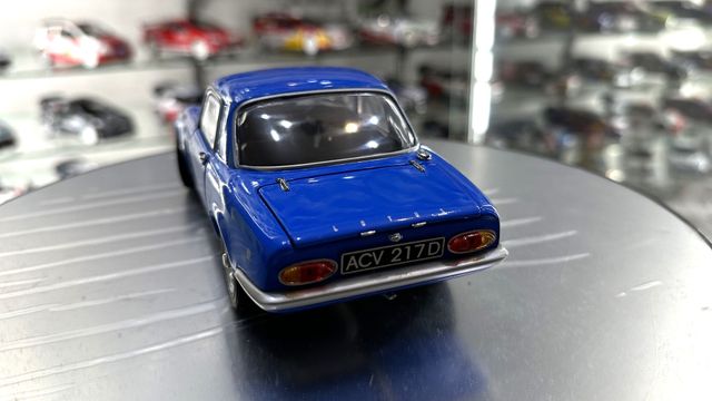 Lotus elan escala 1:18