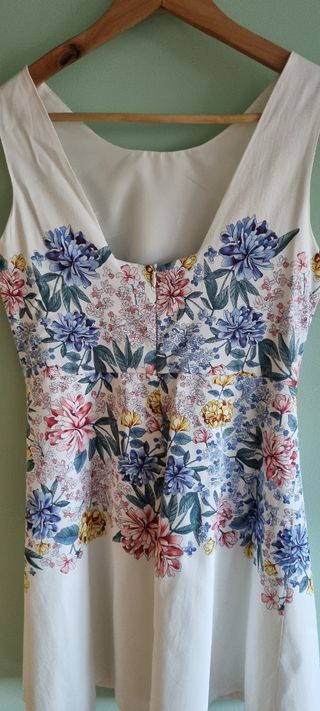 Vestido blanco con flores
