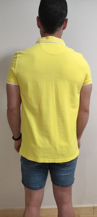 Se venden polos Polo Yellow skin talla m