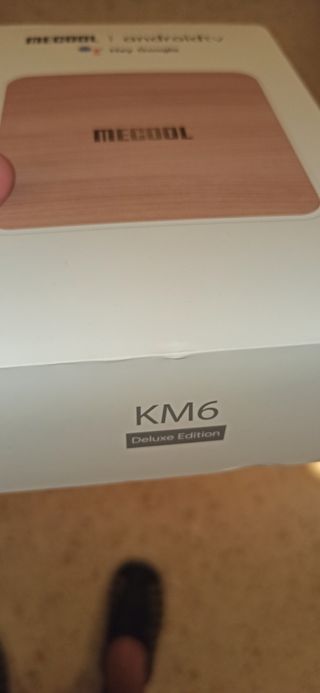  TV BOX MEECOOL KM6 DELUXE DE 64 GB.