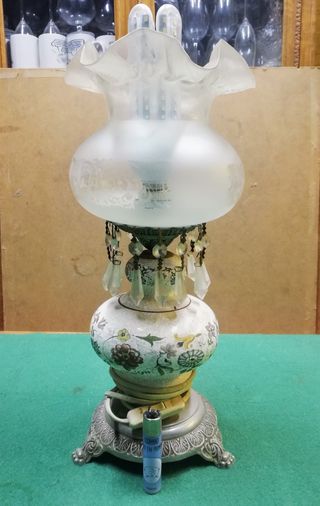 Lámparas y Jarrones.