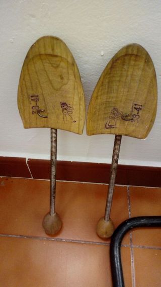 Hormas de zapatos muy antiguas