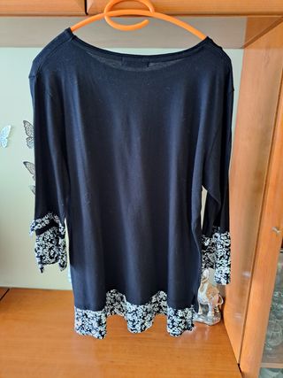 Jersey manga 3/4 a estrenar Talla L  Muy rebajado.