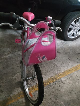 Bicicleta BTWIN 20', modelo Mistigirl 500