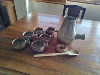 chocolatera de barro cocido y esmaltada