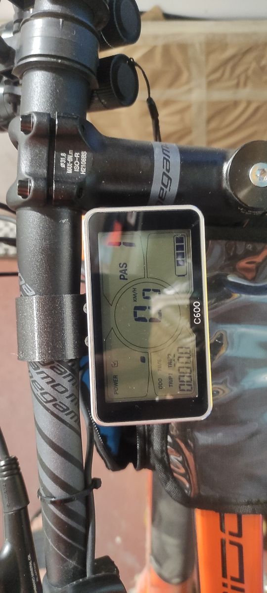 Soporte display c600 lateral Megamo