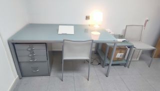 Mesa comedor o despacho cristal y metal