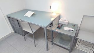 Mesa comedor o despacho cristal y metal