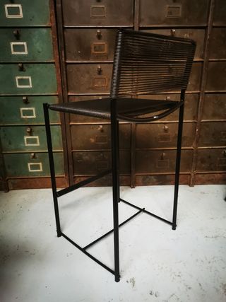 Taburete diseño italiano. Años 80